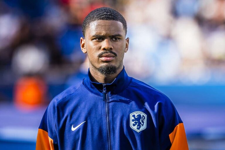 Ajax Wonderkid Jorrel Hato decided to join Chelsea after “total agreement”