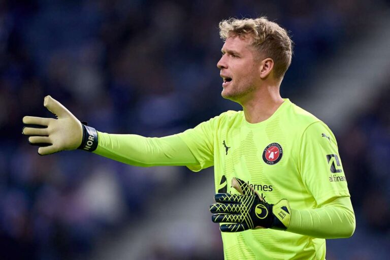 Mortal goalkeeper and defensive goalkeeper guards are developed while the Danish season of Superliga starts