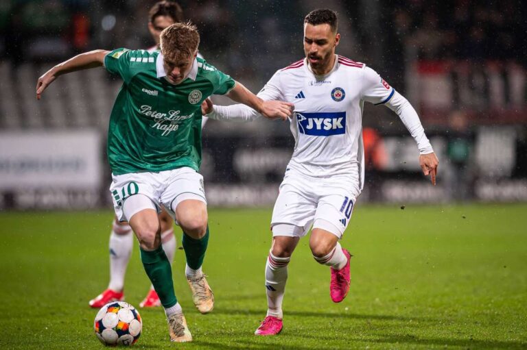 Promising young Danish to replace Van Bommel in Az
