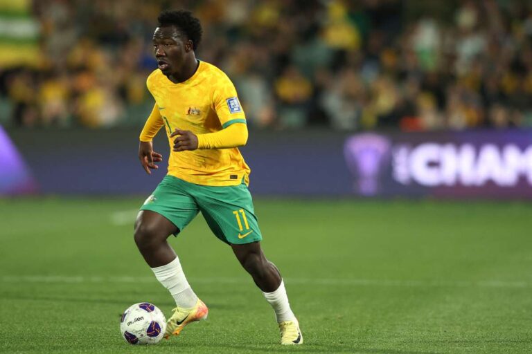 IRANKUNDA SIGNES AUSTRALIE SIGNS FOR WATFORD DU BAYERN MUNICH