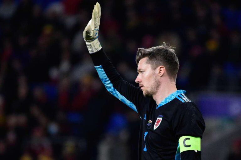 The legend of Wales Wayne Hneseney announces the retirement of football at the age of 38