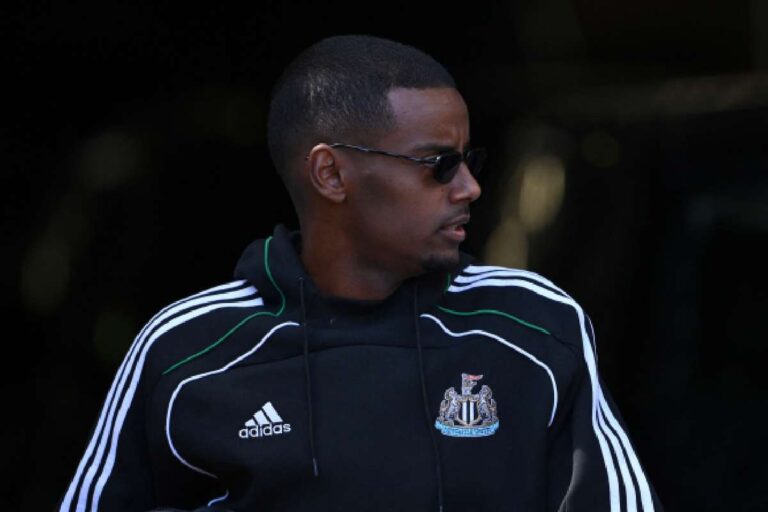 Isak’s future is in balance with Newcastle not having concluded a contract agreement