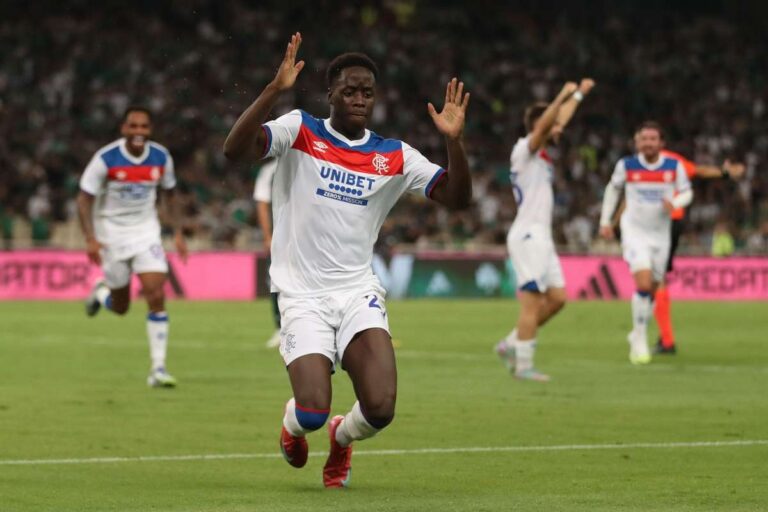 The Rangers shoot with Panathinaikos to progress in the qualifications of the Champions League, Plzen waits