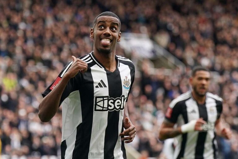 Isak tells Newcastle that he wants to leave who did not travide a pre-season tour