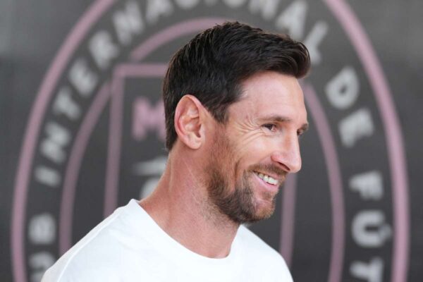 The appearance of Lionel Messi in the semi-final of the League Cup to be decided on the day