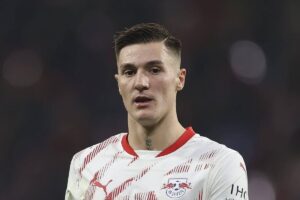 Manchester United submission offer for striker RB Leipzig Benjamin Sesko