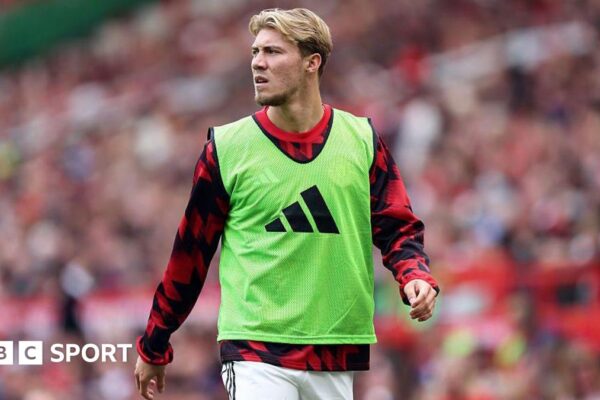 The Manchester United Rasmus Hojlund striker almost finishing the transfer of Napoli