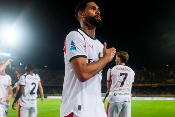 AC Milan facilitated the victory on Lecce to win the first victory of Serie has season